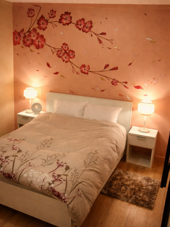 Fresque de fleurs sur mur de chambre - Créa Décor